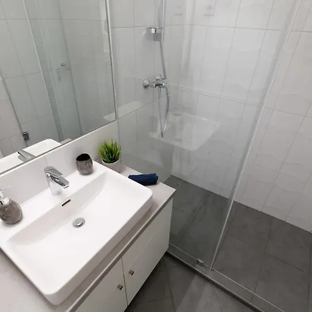 Daire Central City Apartment *